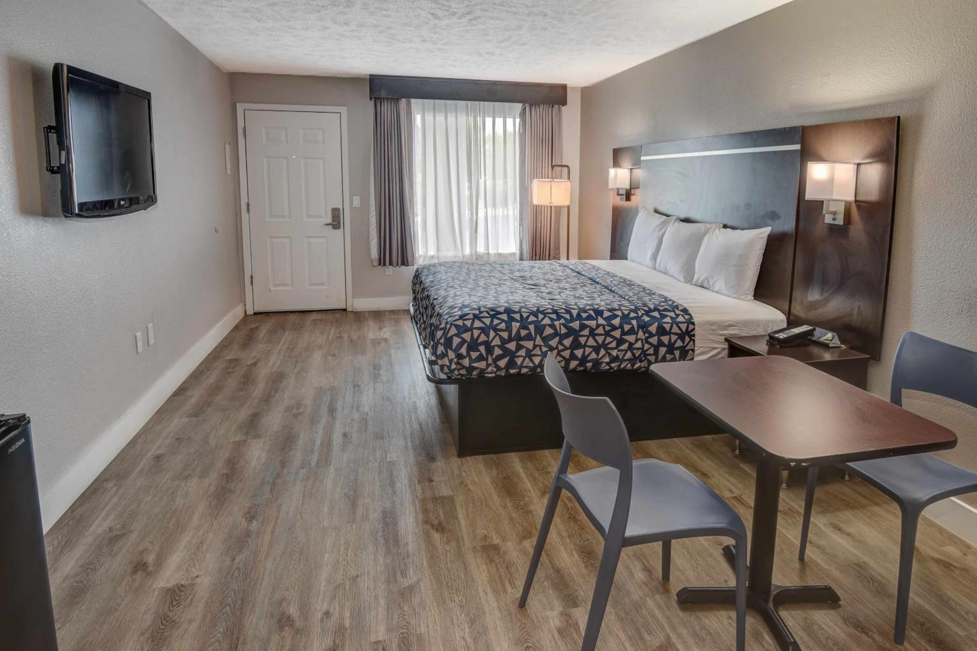 Econo Lodge Sevierville-Pigeon Forge On The River Exteriör bild